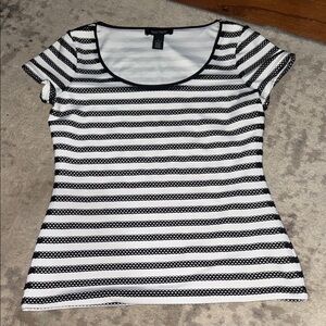 White House, black market Black and White Striped Tee size small like new!
